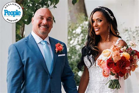 jay marries|Fox NFL insider Jay Glazer marries Rosie Tenison in。